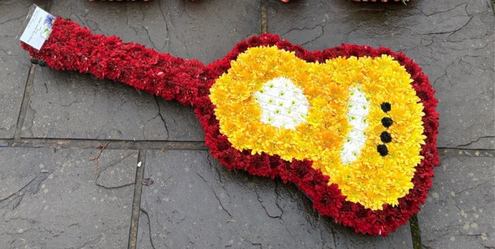Tribute/Funeral flowers | Guitar Tribute