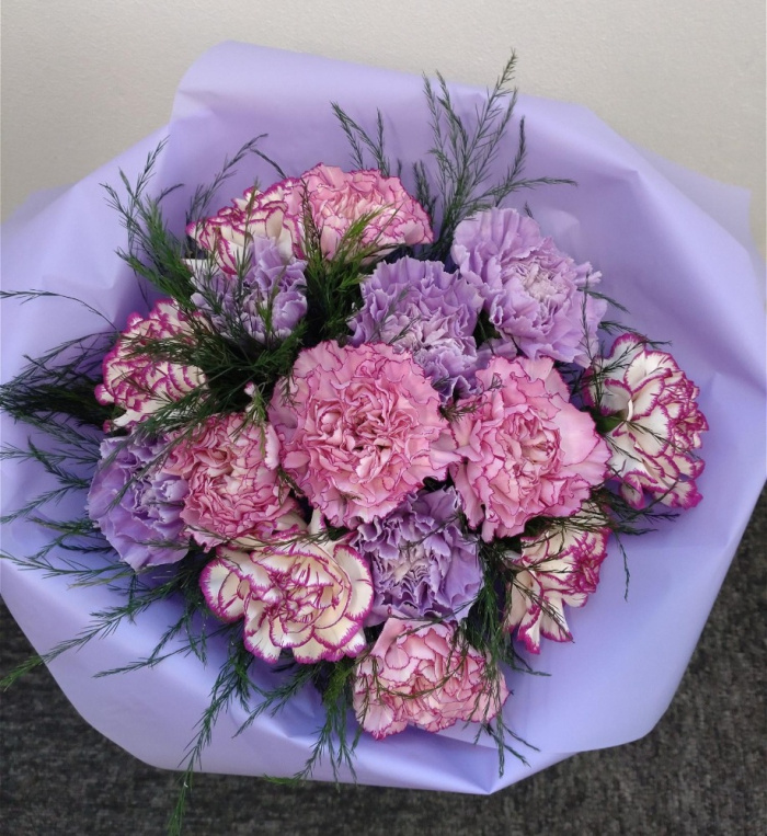 Gifts | Handtied Bouquet | Mother's Day | Classic Carnations