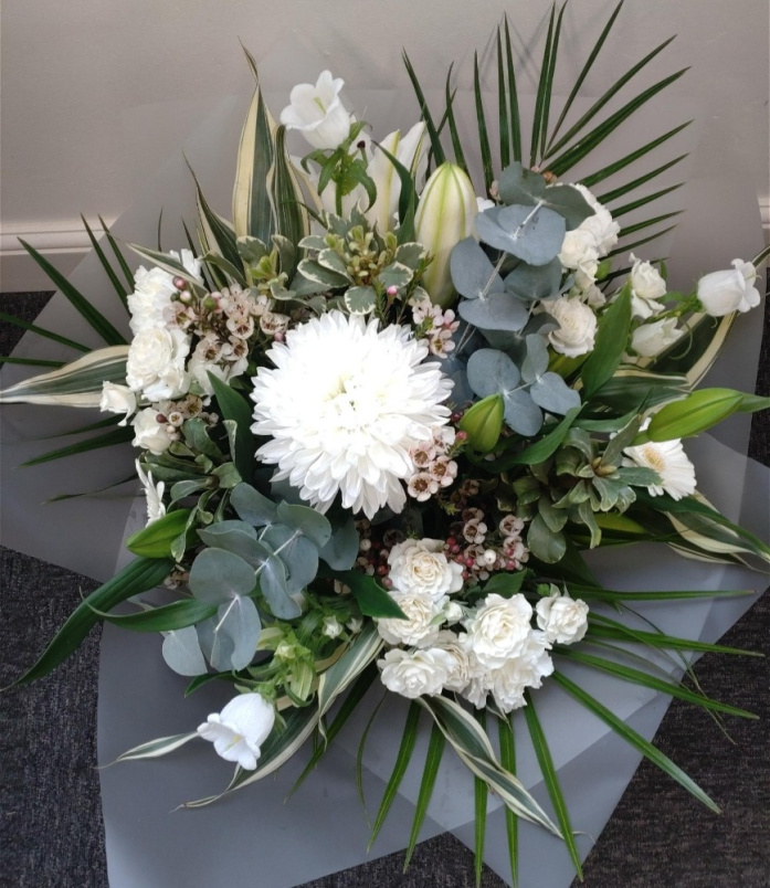 Gifts | Handtied Bouquet | Mother's Day | Pure