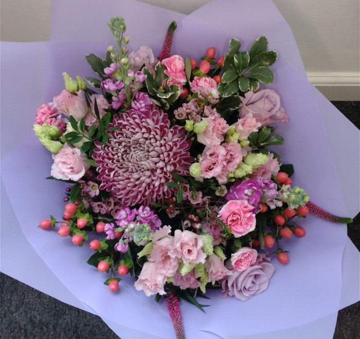 Anniversary | Gifts | Handtied Bouquet | Pretty in Pink