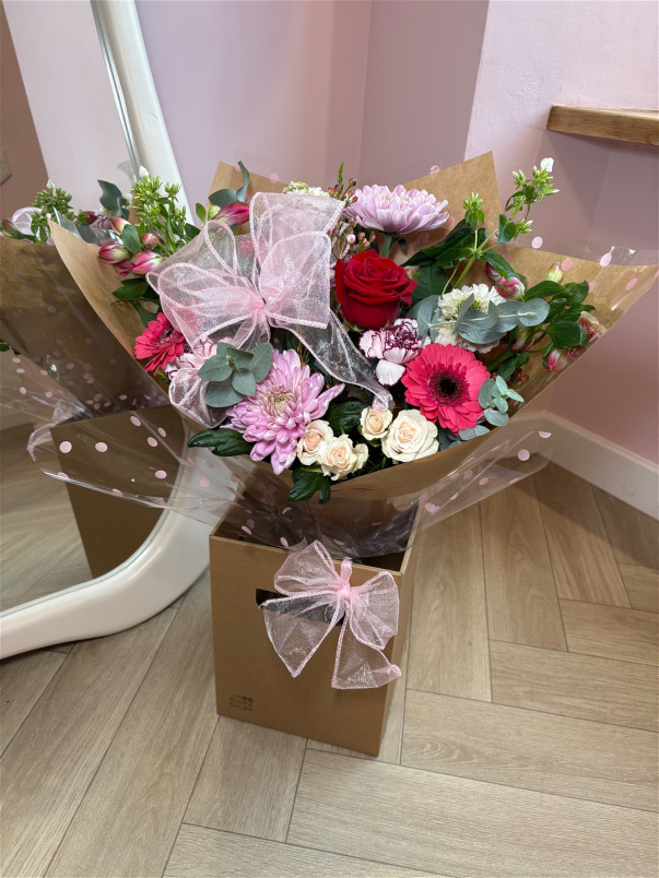 Valentine's Day | Tied with a Kiss