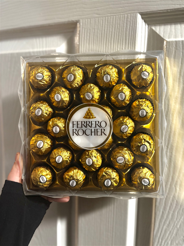 Bouquets | Christmas | Upsell gifts | Chocolates