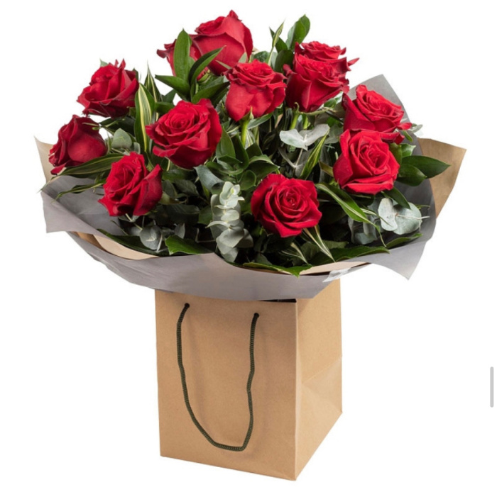 Bouquets | Red Naomi Roses With Greenery