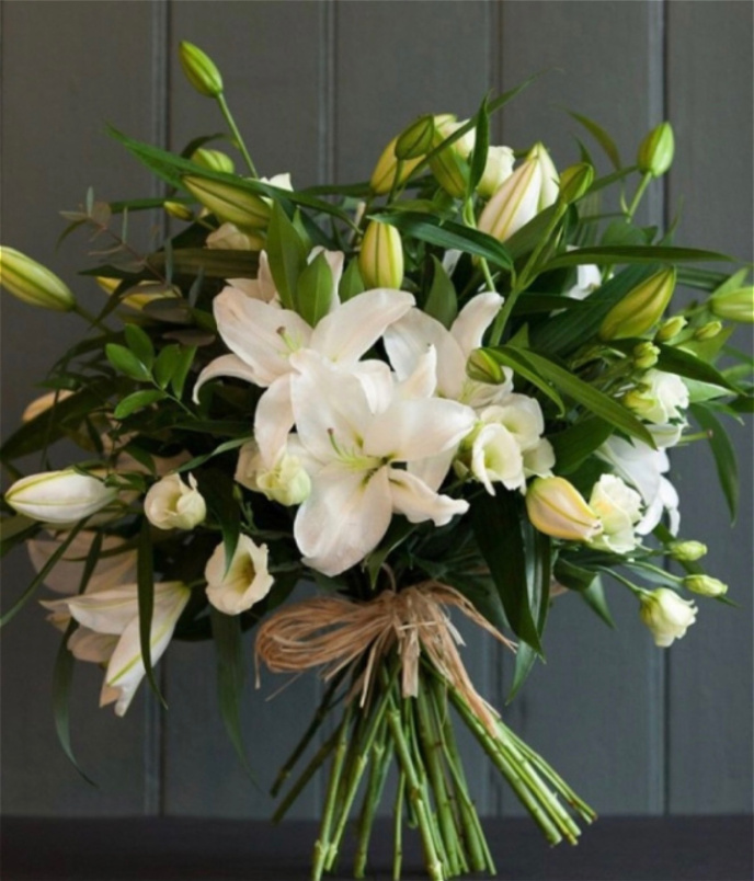 Bouquets | Elegant White Lily Bouquet