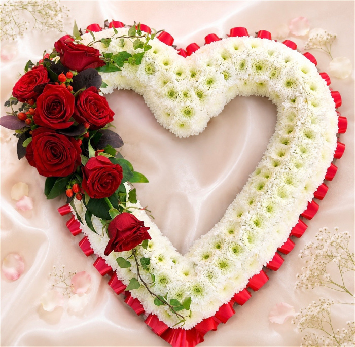 Hearts | View All Funeral Flowers | Open Massed Heart
