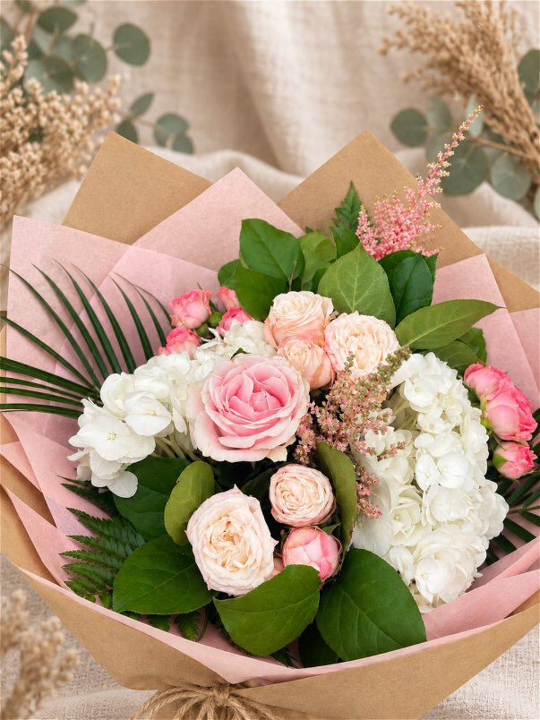Bouquets | Eco friendly Bouquets | Blush & Bloom Bouquet