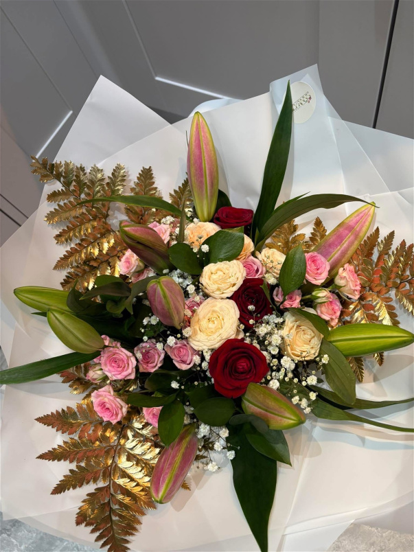 Bouquets | Rose and Lillie Bouquet