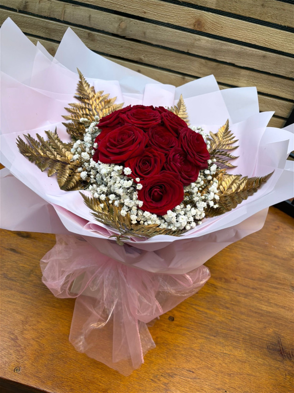Valentine's Day | Luxury 12 Red Rose Bouquet