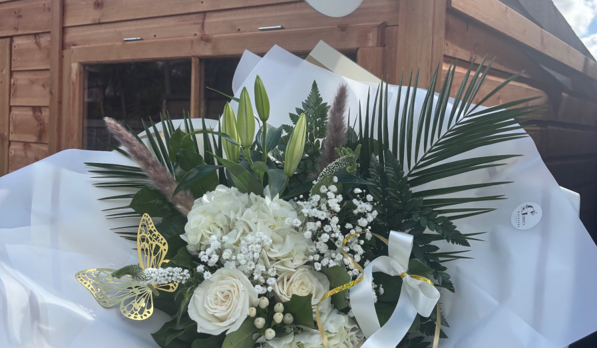 Garden Whispers Florist | Fareham | Home