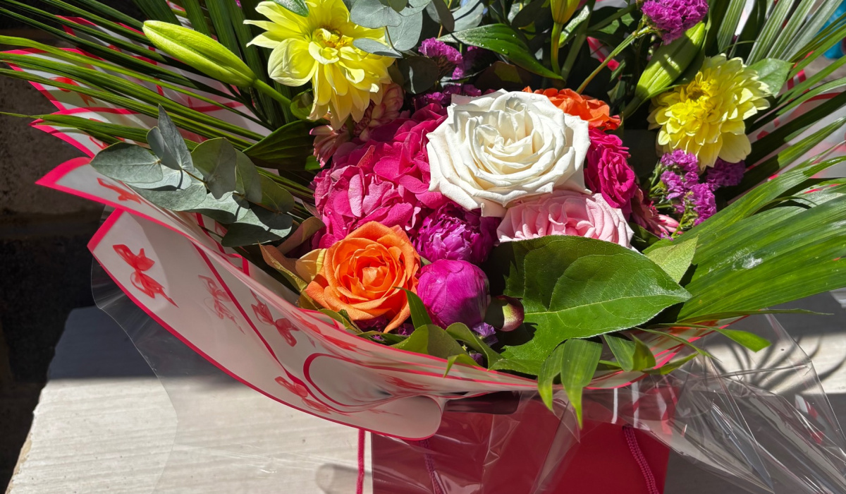 Garden Whispers Florist | Fareham | Home