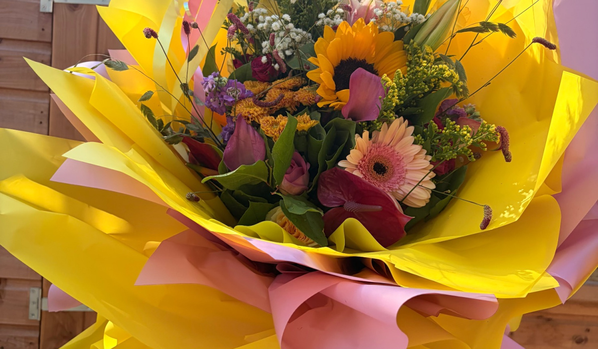 Garden Whispers Florist | Fareham | Home