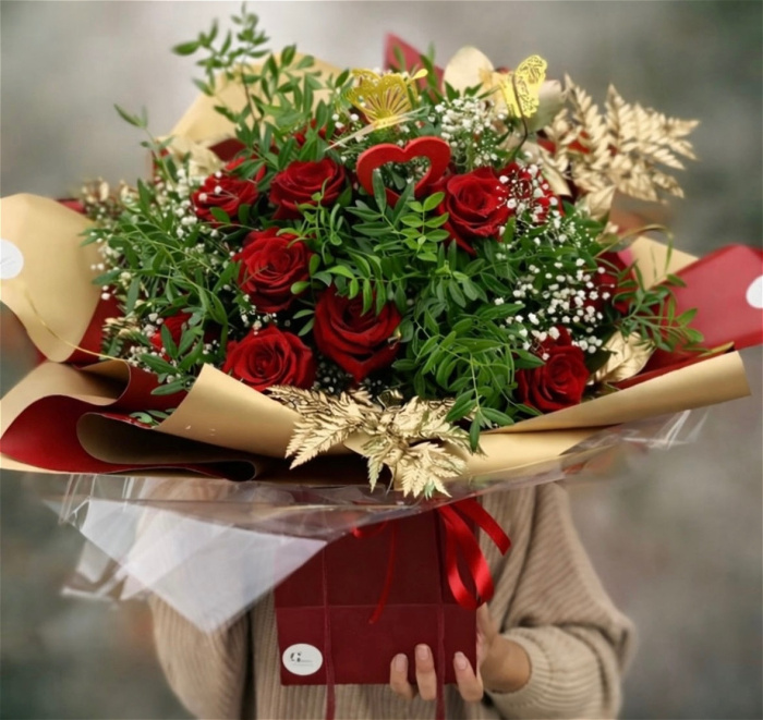 Valentines 2026 | Red Roses With Foliage & Gyp