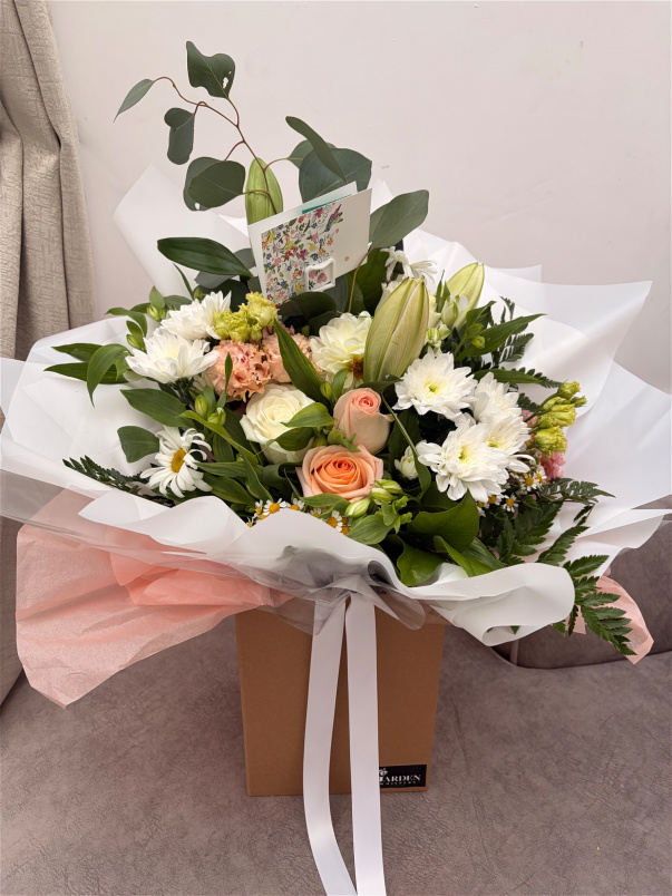Every Day Bouquets | Peaches & Cream