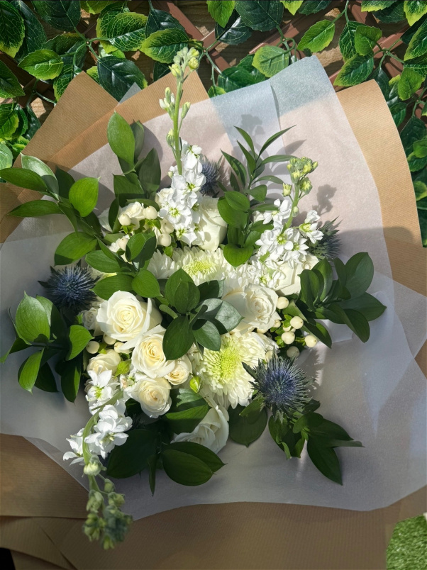 Bouquets | Whites and Greens