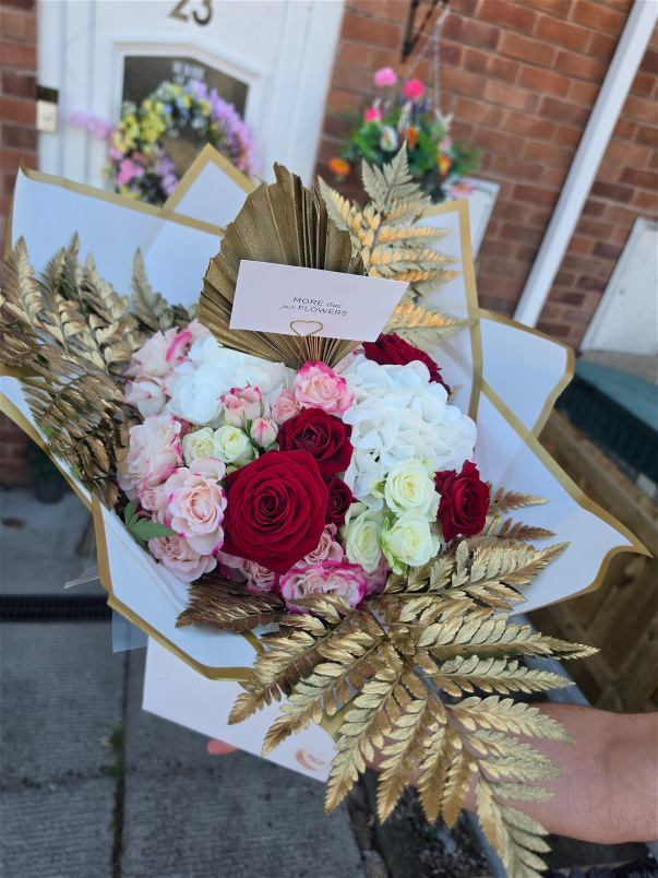 Bouquets | Leave it to us!