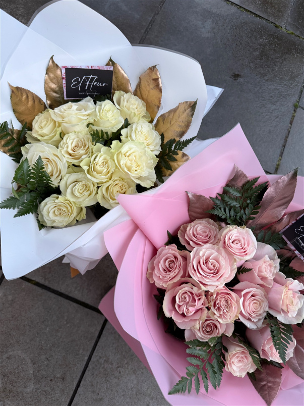 Bouquets | Luxury Pink or White Roses