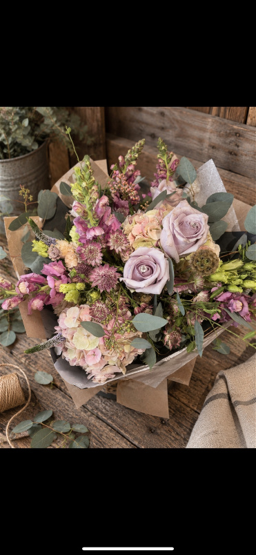 Anniversary/ I Love You | Arrangements | Birthday | Bouquets | Vintage Garden