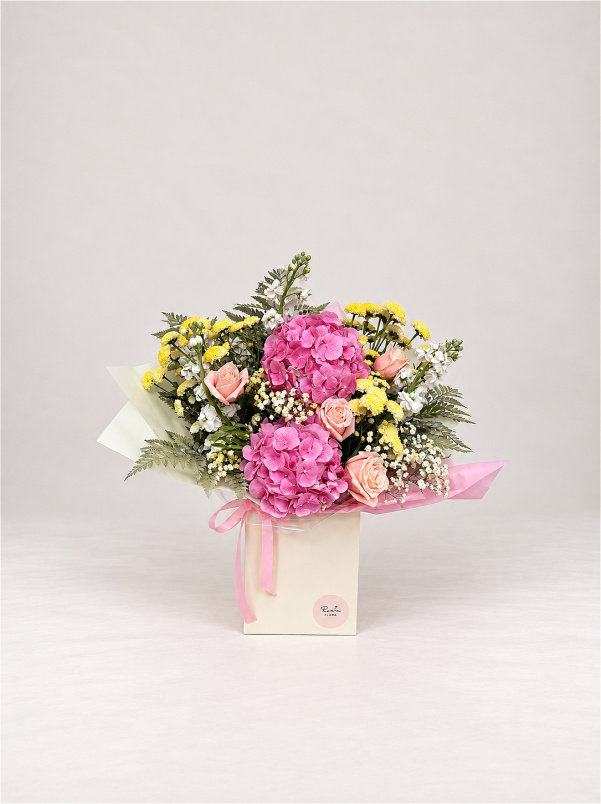 Hand-Tied Bouquets | NATALIE
