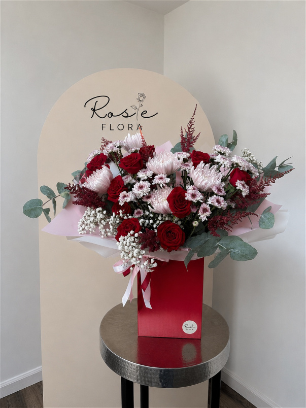 Hand-Tied Bouquets | Scarlett