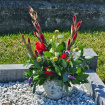 Sympathy Tributes | Statue Posy