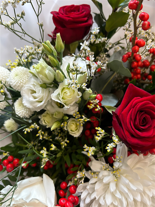 Boxed Hand-Ties  | Christmas 2025 | Florist Choice ~ Boxed Hand-tie