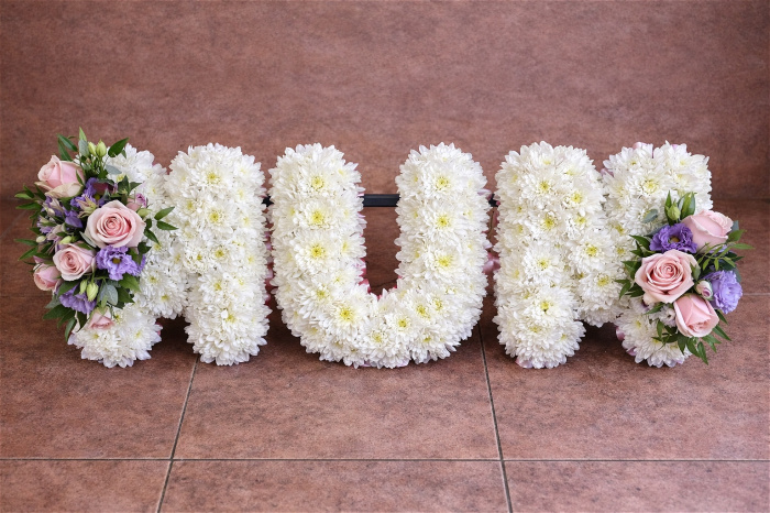 Floral Name Tributes | Mum ~ Floral Name Tributes