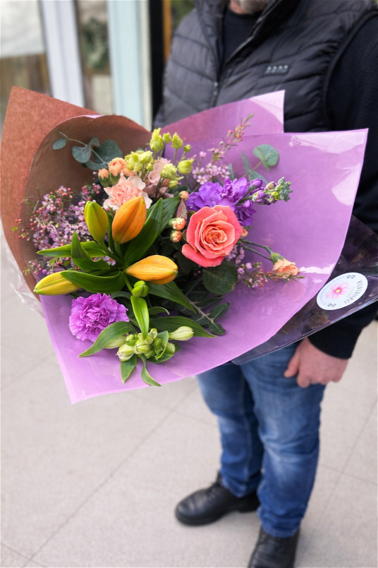 Bouquet Designs | Miss Flowers ~  Bouquet - FLORIST CHOICE