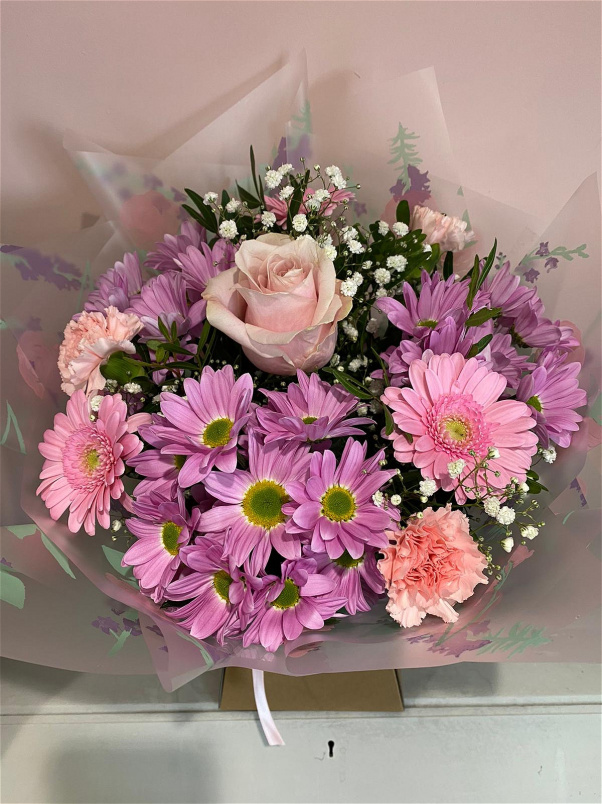 Florist choice bouquets | Florist choice hand tied- lily free