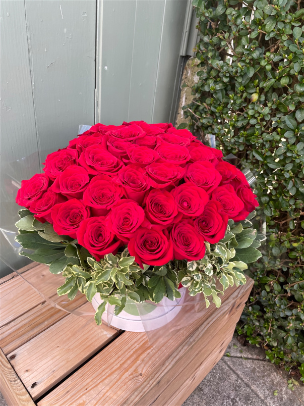Flower Hatboxes & Baskets | The Valentine's Collection | The XXL Rose Hatbox