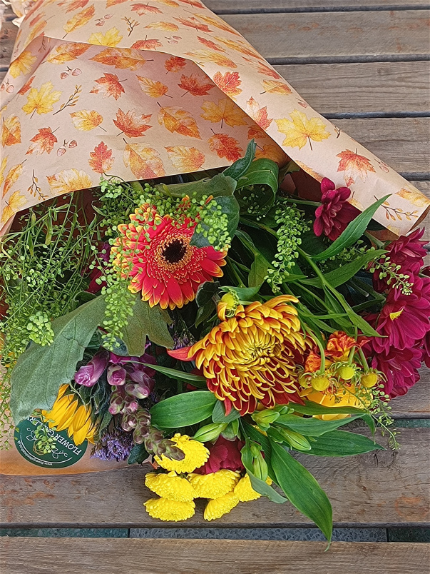 Autumn collection | Bouquets & Arrangements | Under £40 | Arrange At Home - Autumnal blooms