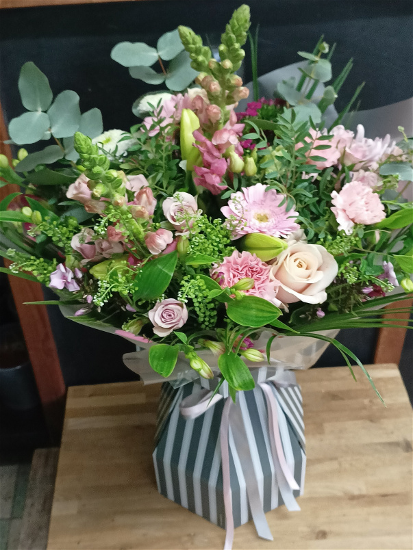Bouquets | Mother's Day Collection | Pretty in Pink