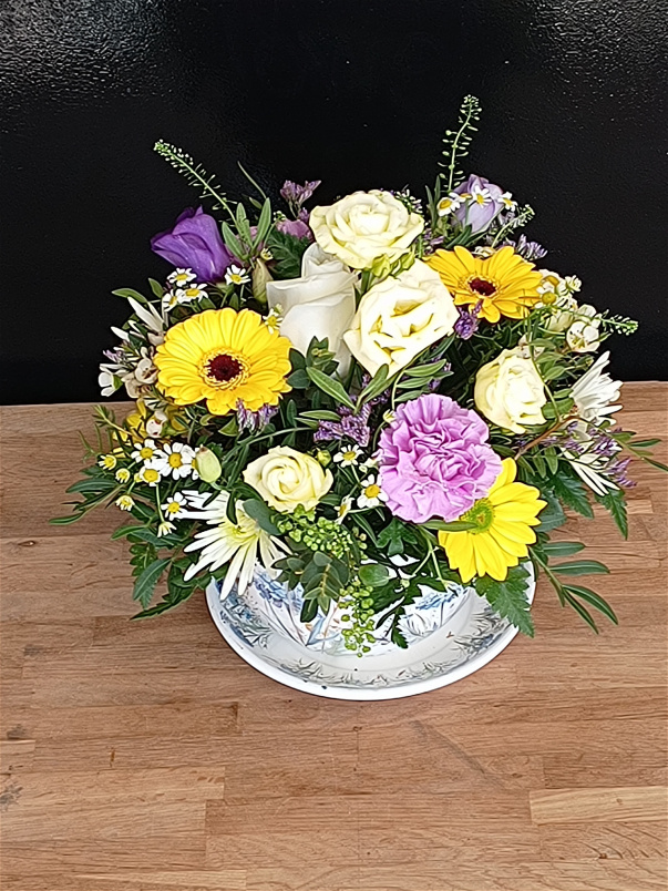 Spring collection | A ceramic Tea Cup Arrangement
