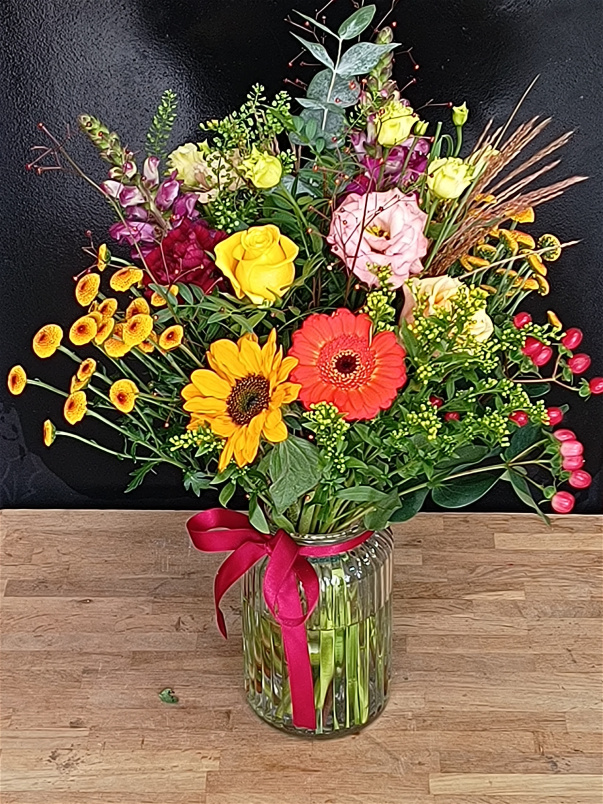 Autumn collection | Bouquets & Arrangements | Under £40 | Florist Choice Autumn Vase Arrangement