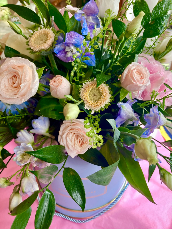 Gift Bouquets | Elegant Hatbox