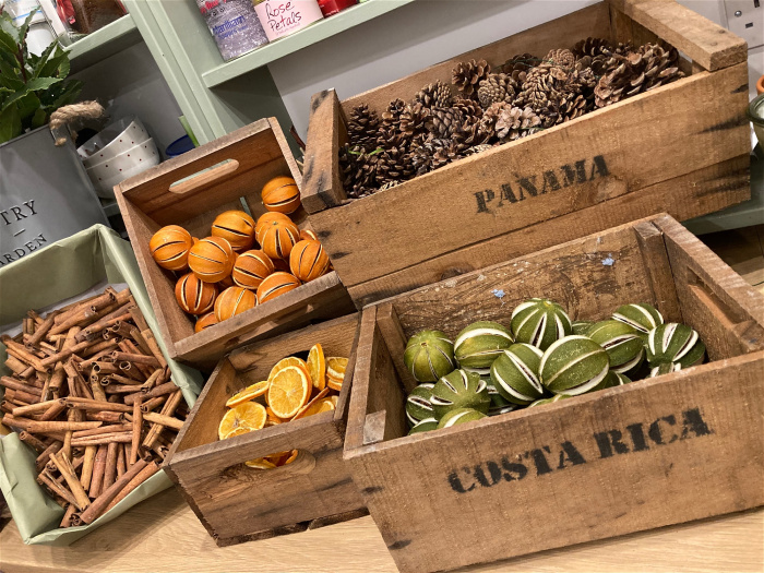 Christmas | Gift Bouquets | Wreath Making Kit