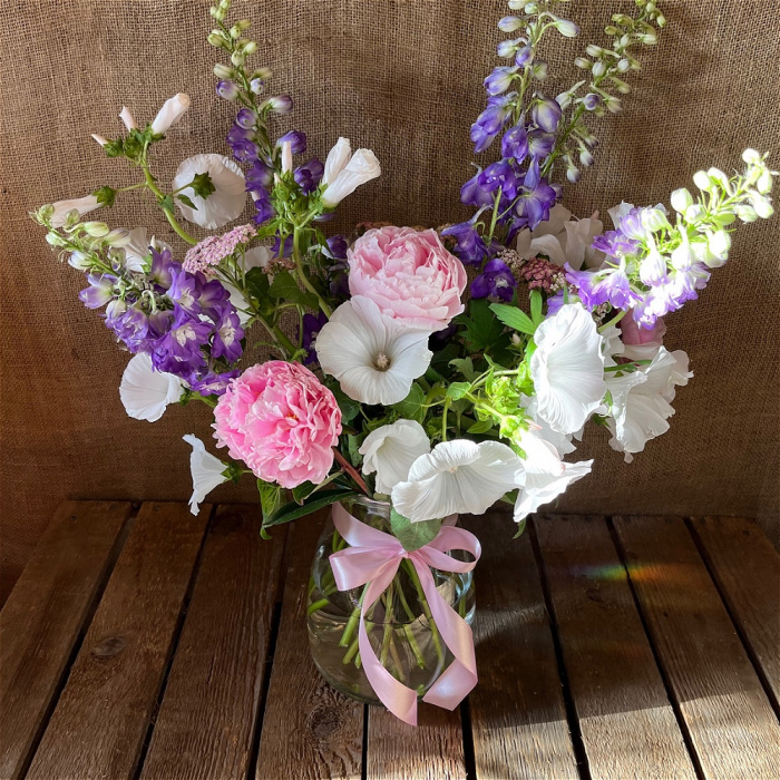 Arrangements | Mother's Day | The Oundle