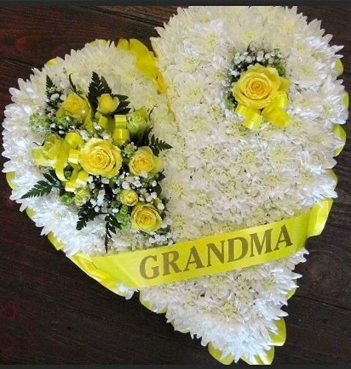 Funeral Flowers | Heart funeral tribute