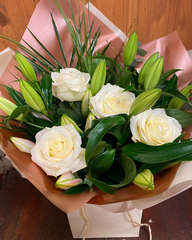 Bouquets | Christmas | Mother's Day | New baby | Valentines | Special thoughts bouquet creams.