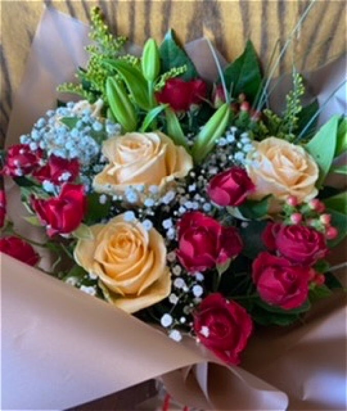 Bouquets | Christmas | Mother's Day | Valentines | Mixed flower handtied bouquet