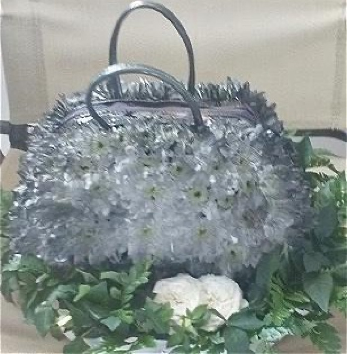 Funeral Flowers | Hand bag funeral tribute