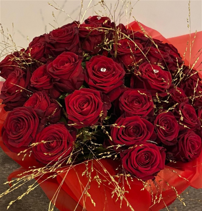 Bouquets | Valentines | 40 best deluxe rose bouquet