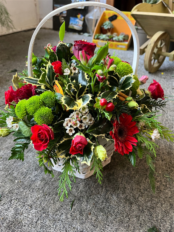 Arrangements | Christmas 2025 | Festive basket.