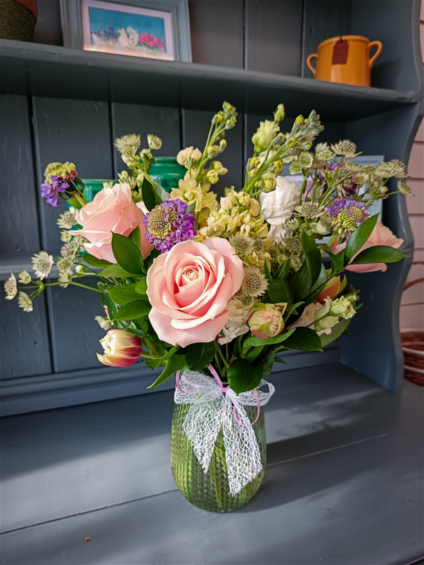 Gift Flowers | Mother's Day | Mothers Day | Vase Arrangement