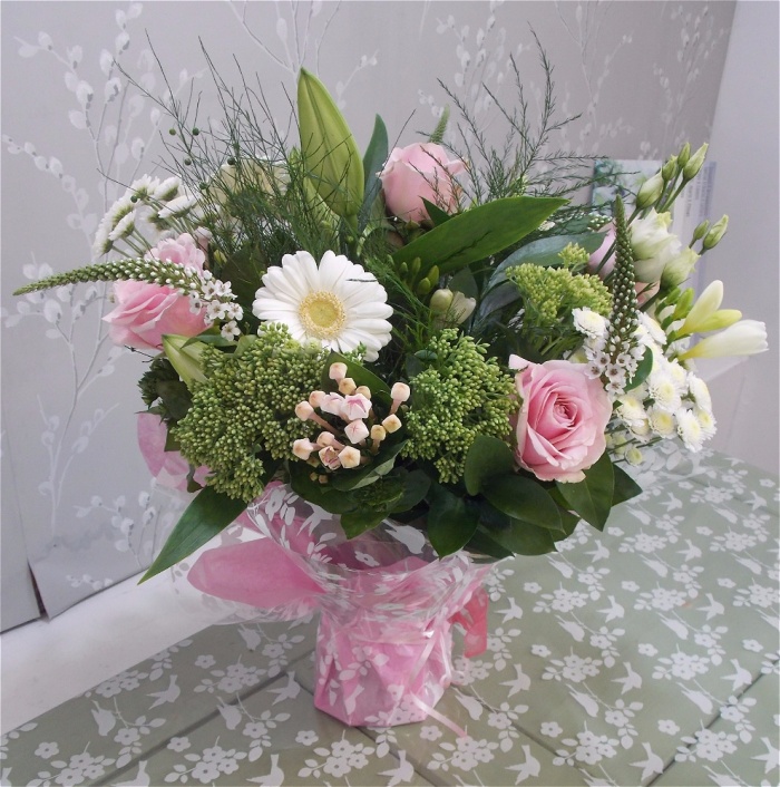 Gift Flowers | Mother's Day | Mothers Day | Vase Arrangement