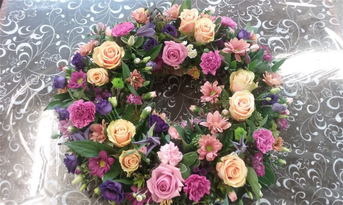 Funeral | Scattered Wreath Ring